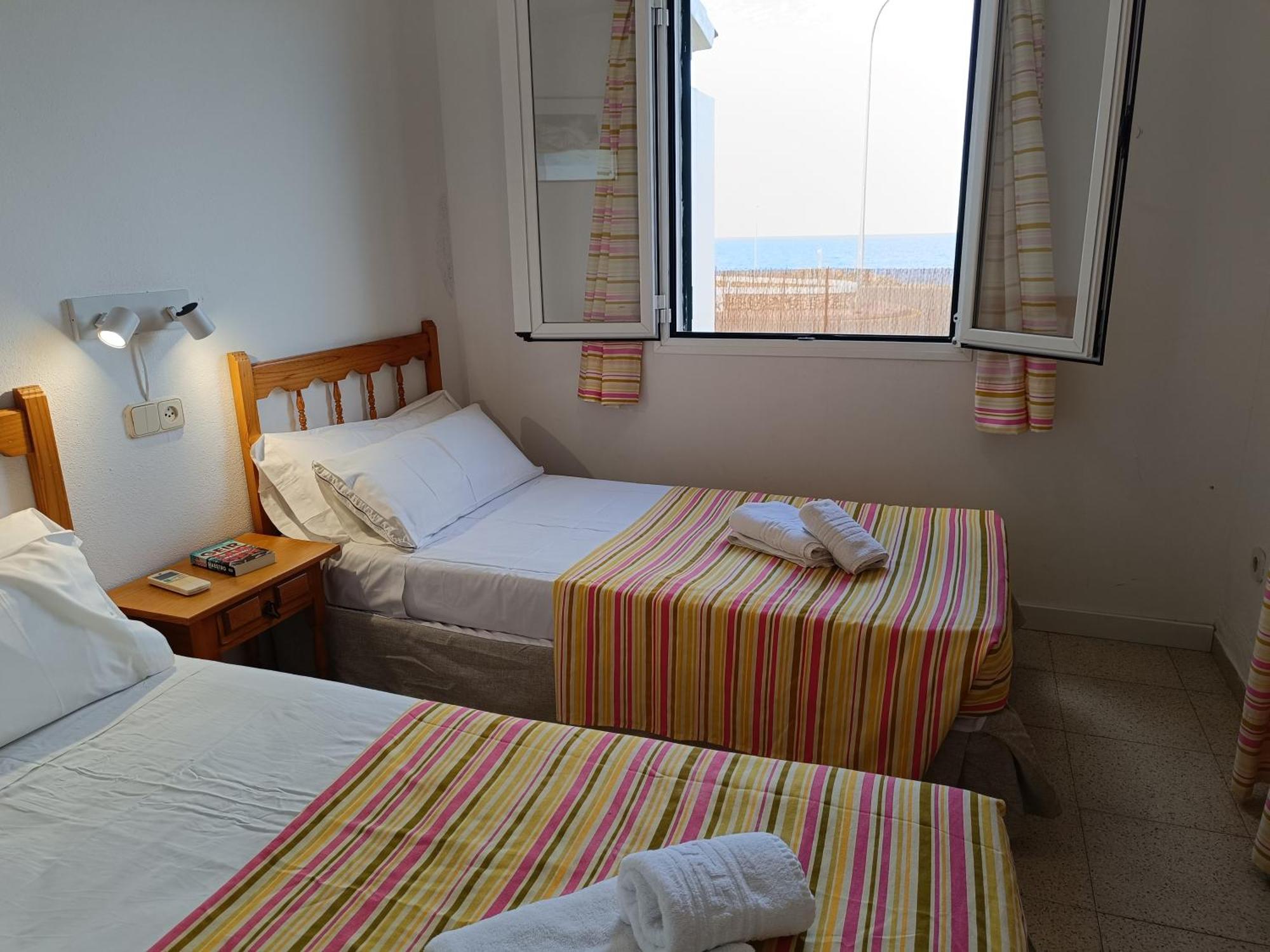Villa Victor Cala'N Blanes  Esterno foto